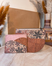 Load image into Gallery viewer, Yunque Card Wallet - Jazmín Print