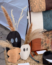 Load image into Gallery viewer, Cork Vase - Short