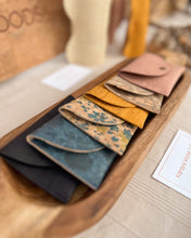 Load image into Gallery viewer, Karaya Snap Wallet 2.0 - Guava