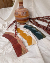 Load image into Gallery viewer, Yunque Card Wallet - Amapola