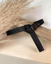 Load image into Gallery viewer, Garita Cork Belt - Midnight