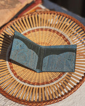 Load image into Gallery viewer, Isla Bifold Wallet - Mar Caribe