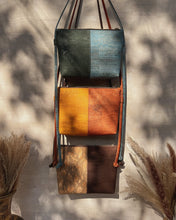 Load image into Gallery viewer, Palma Crossbody - Mar Caribe & Rainforest
