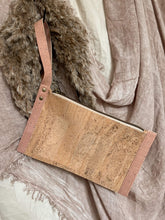 Load image into Gallery viewer, Tanama Wristlet - Natural &amp; Guava
