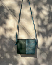 Load image into Gallery viewer, Palma Crossbody - Mar Caribe &amp; Rainforest
